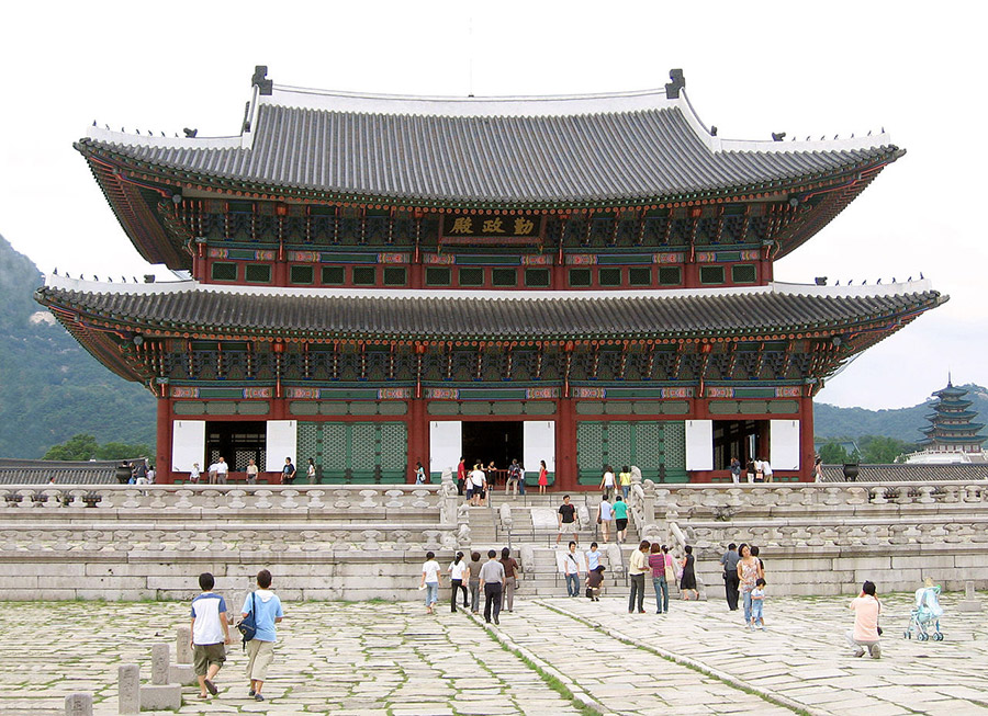Gyeongbok Palace is the largest of the Five Grand Palaces built during the Joseon Dynasty. Gyeongbok Palace is the largest of the Five Grand Palaces built during the Joseon Dynasty.
